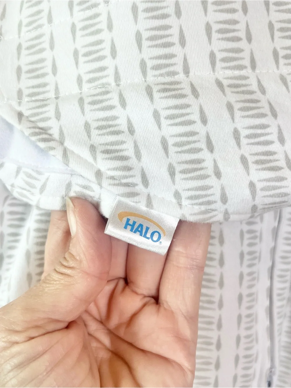 HALO SleepSack Swaddle - Gray/White Pattern - Newborn (NB) 0-3 Months